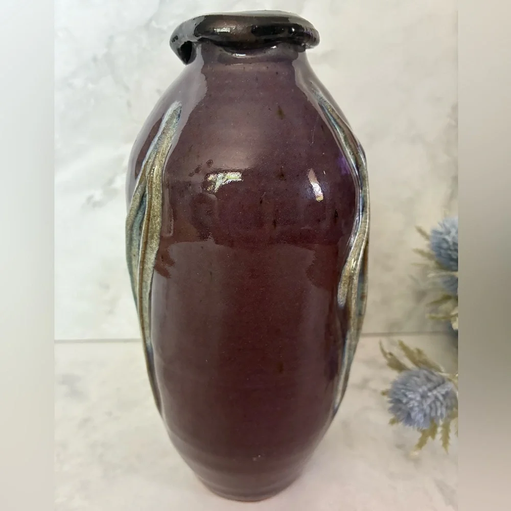 CK JORDAN Studio Pottery Hand Crafted Vase with Stunning Glaze. Signed by Artist